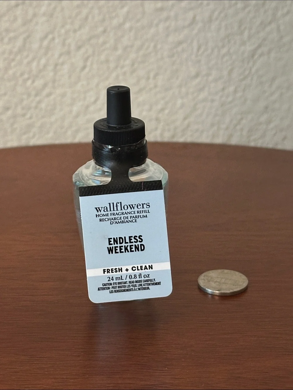 Bath & Body Works Wallflowers Endless Weekend Refill — Light Blue & Black
